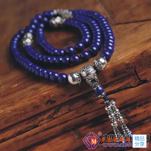
	茶余小鑒：深受帝王青睞的寶石——青金石
