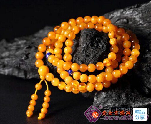 
	文玩新貴蜜蠟市場假貨多四步辨真偽
