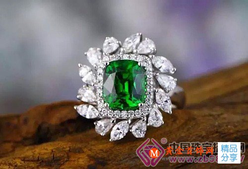 
	同樣是石榴石，憑什么你就那么貴？
