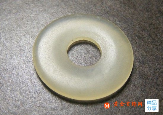 
	作為中國四大名玉之一，岫玉和翡翠有什么不同？
