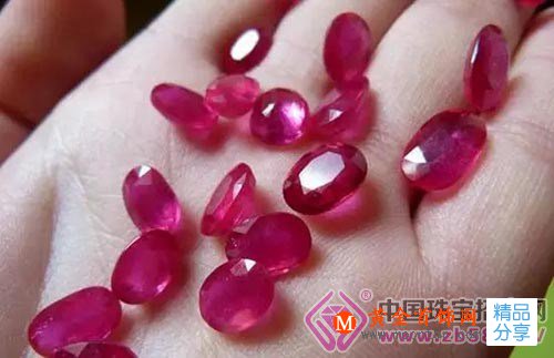 
	后宮佳麗三千，為何唯有她修成女王？
