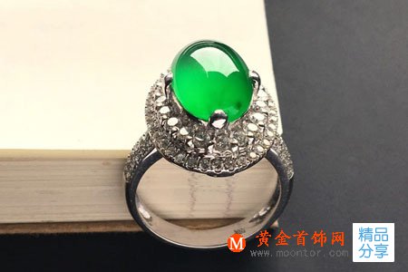 
	影響翡翠的透明度的因素有哪些？

