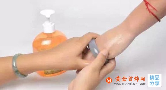 
	翡翠戒指手鐲如何測量？手鐲如何佩戴？
