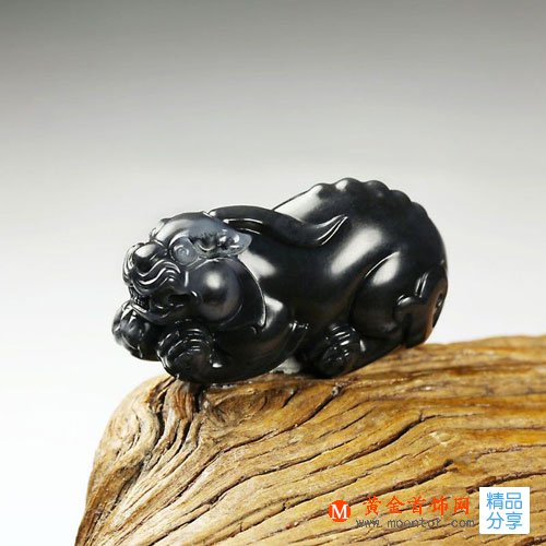 
	真正的和田墨玉到底透不透光？
