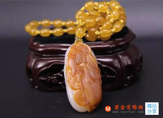 
	行家是如何在光源下鑒別和田玉？
