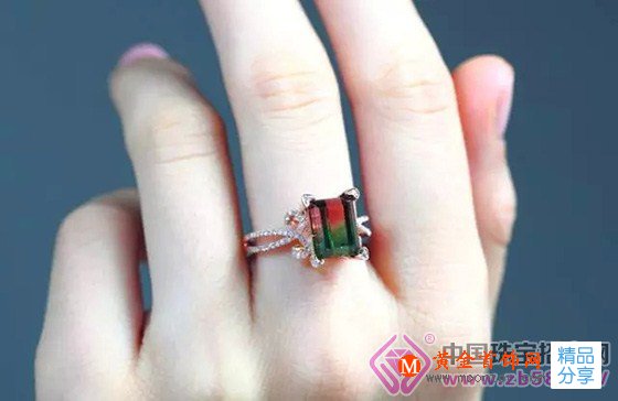 
	學學人家寶石，如何輕松把土氣變成身價百萬！
