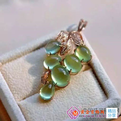
	葡萄石｜最誘人的水果珠寶
