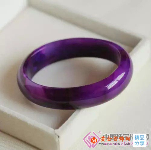 
	八種身價暴漲的珠寶新貴，投資佩戴必看！
