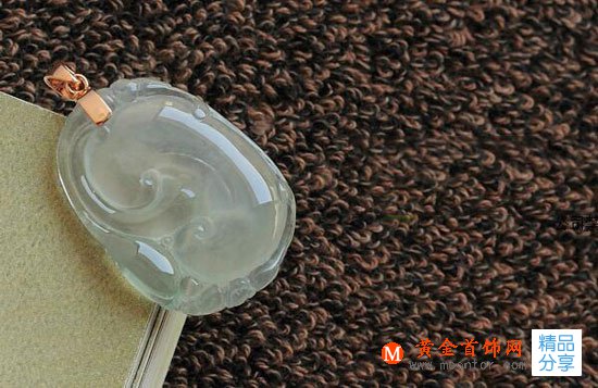 
	翡翠的種，地，水頭三者之間的差別
