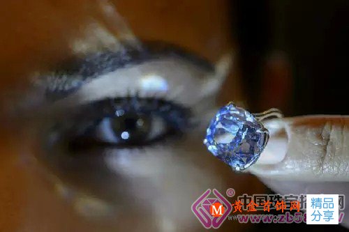 
	3.08億！“藍月亮”鉆石成全球最貴寶石

