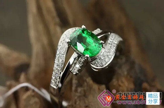 
	沙佛萊PK翠榴石，你撐誰？

