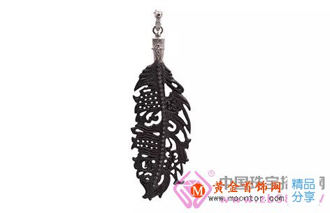 
	暗黑系珠寶重回時尚界
