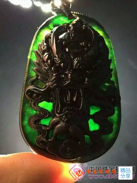 
	雖然都是黑色品種，但材質卻大不相同
