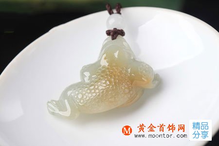 
	3種翡翠的保養方法，越養越壞
