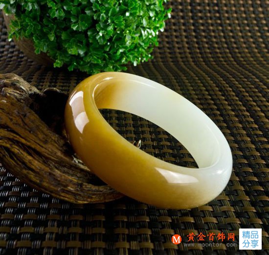 
	玉手鐲斷裂該如何修復呢？
