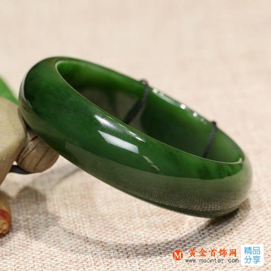 
	如何挑選優質的碧玉？
