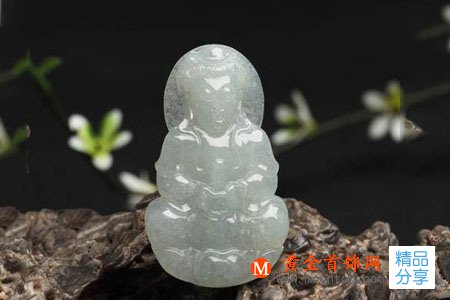 
	冰糯種翡翠是什么？冰糯種翡翠的鑒別方法
