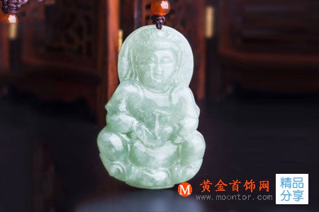 
	冰糯種翡翠是什么？冰糯種翡翠的鑒別方法
