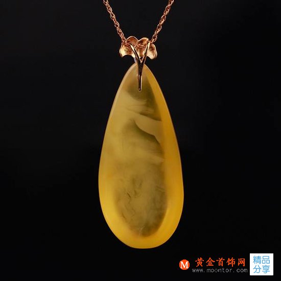 
	如何鑒別琥珀吊墜？
