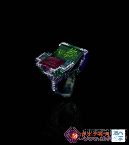 
	十月生辰石：珠寶界中的彩虹——碧璽
