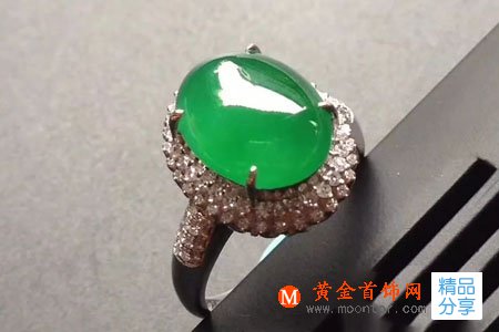 
	翡翠越透越好？還是越色越好？

