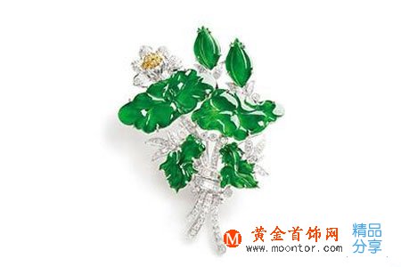 
	如何戴佩翡翠胸針更優雅
