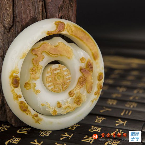 
	和田玉越戴越黃是什么原因？
