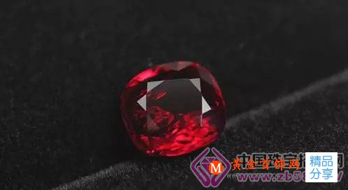 
	自古紅藍高逼格，紅藍寶石買哪種？
