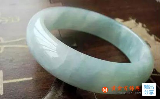 
	科普 | 戴著翡翠能洗熱水澡嗎？真相遠比你想象的還要可怕……
