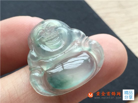 
	佩戴和田玉和翡翠哪個好？
