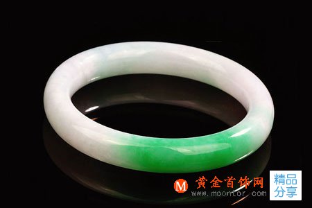 
	怎么樣的翡翠顏色最好看？看顏色挑翡翠
