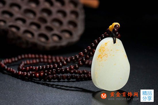 
	男士戴玉石首飾有哪些講究？
