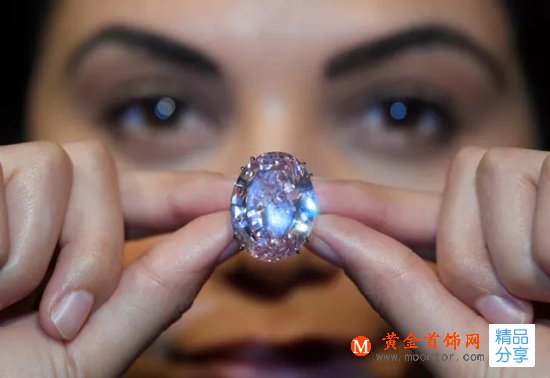 
	莫桑鉆這么火，你竟然還不了解嗎？
