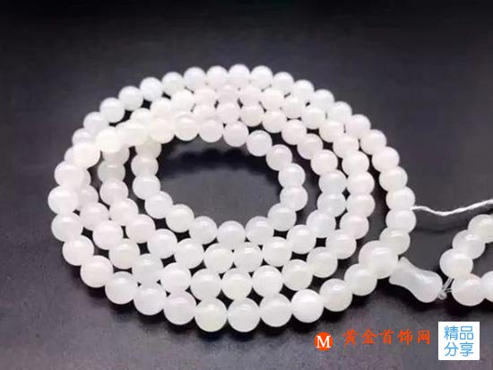 
	硨磲：深埋海底數千年的玉石
