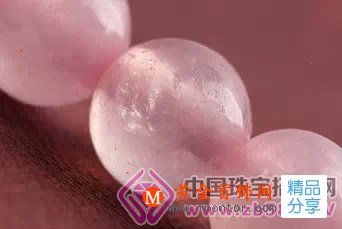 
	盤點8大最易染色的珠寶
