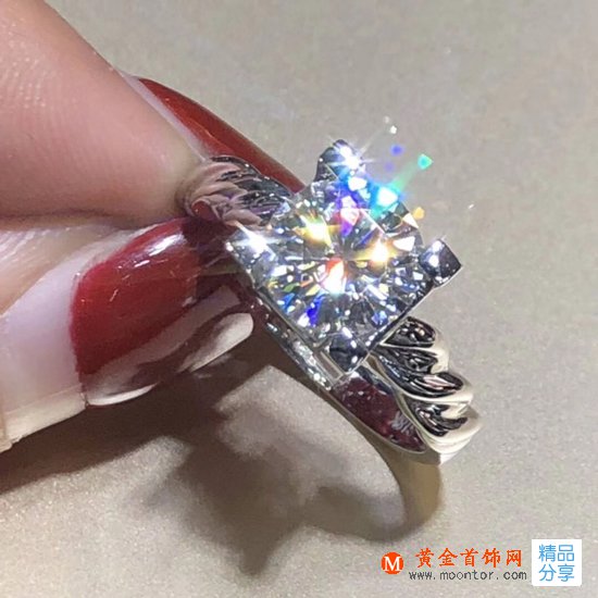 
	莫桑石是什么？與鉆石有什么區別？
