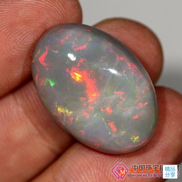
	什么才是真正的黑歐泊？黑歐泊為什么不是黑色的？
