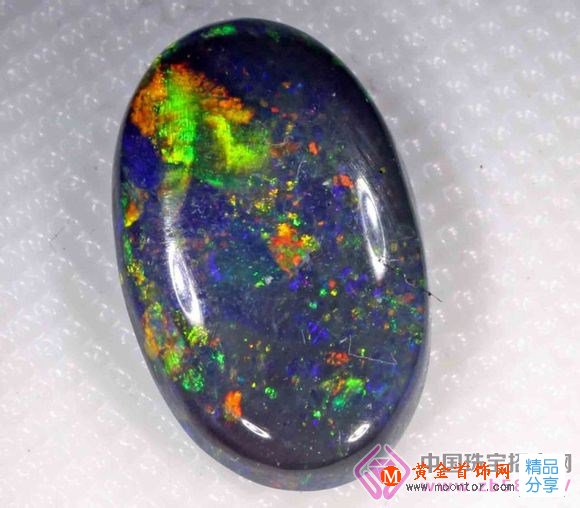 
	什么才是真正的黑歐泊？黑歐泊為什么不是黑色的？
