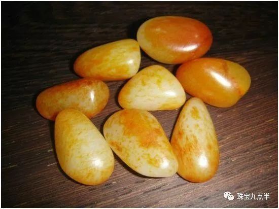 和田玉皮色和和田玉籽料價格之間的奧秘！