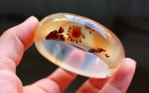 女人值得擁有的玉手鐲-玉手鐲詳細介紹