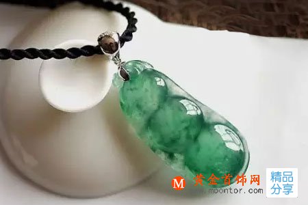 
	翡翠掛件磕出裂紋了怎么辦？
