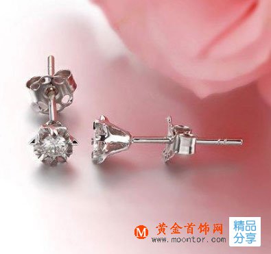 
	鉆石耳釘怎么戴好看
