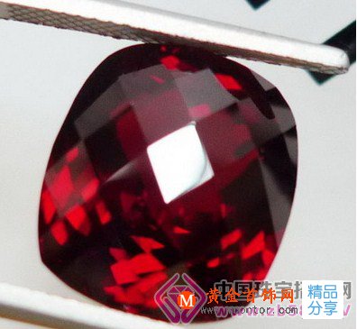 
	石榴石竟有如此多種類，且每種都如此之美
