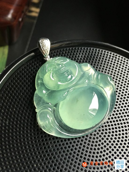
	挑選翡翠玉佛吊墜的方法
