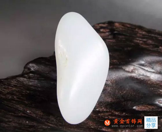 
	怎么鑒別和田玉原石？
