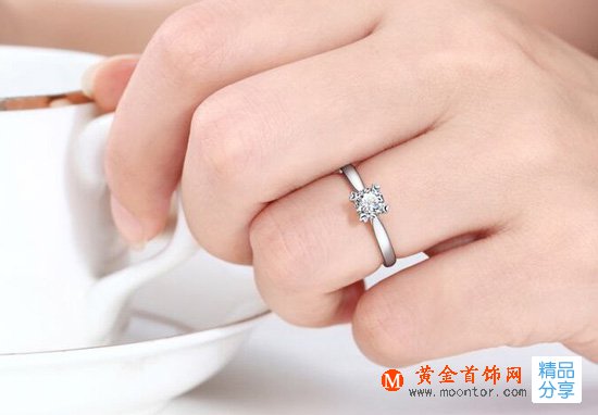 
	婚戒一般買多大的？多少分的鉆戒佩戴效果好？
