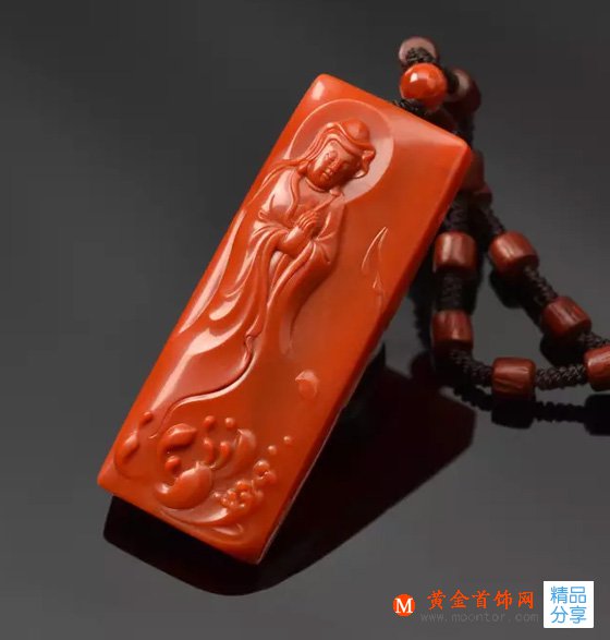 
	南紅瑪瑙是通透的好還是不透的好？
