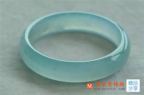 
	購買?翡翠?時如何正確拿取?翡翠手鐲
