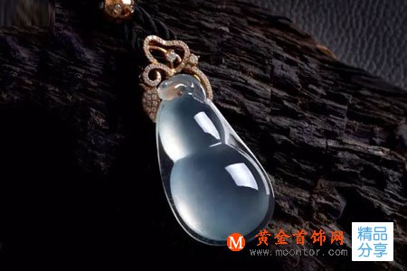 
	翡翠越戴越黃就一定是假貨嗎？

