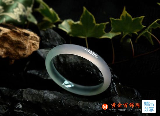 
	翡翠手鐲有裂紋怎么辦？
